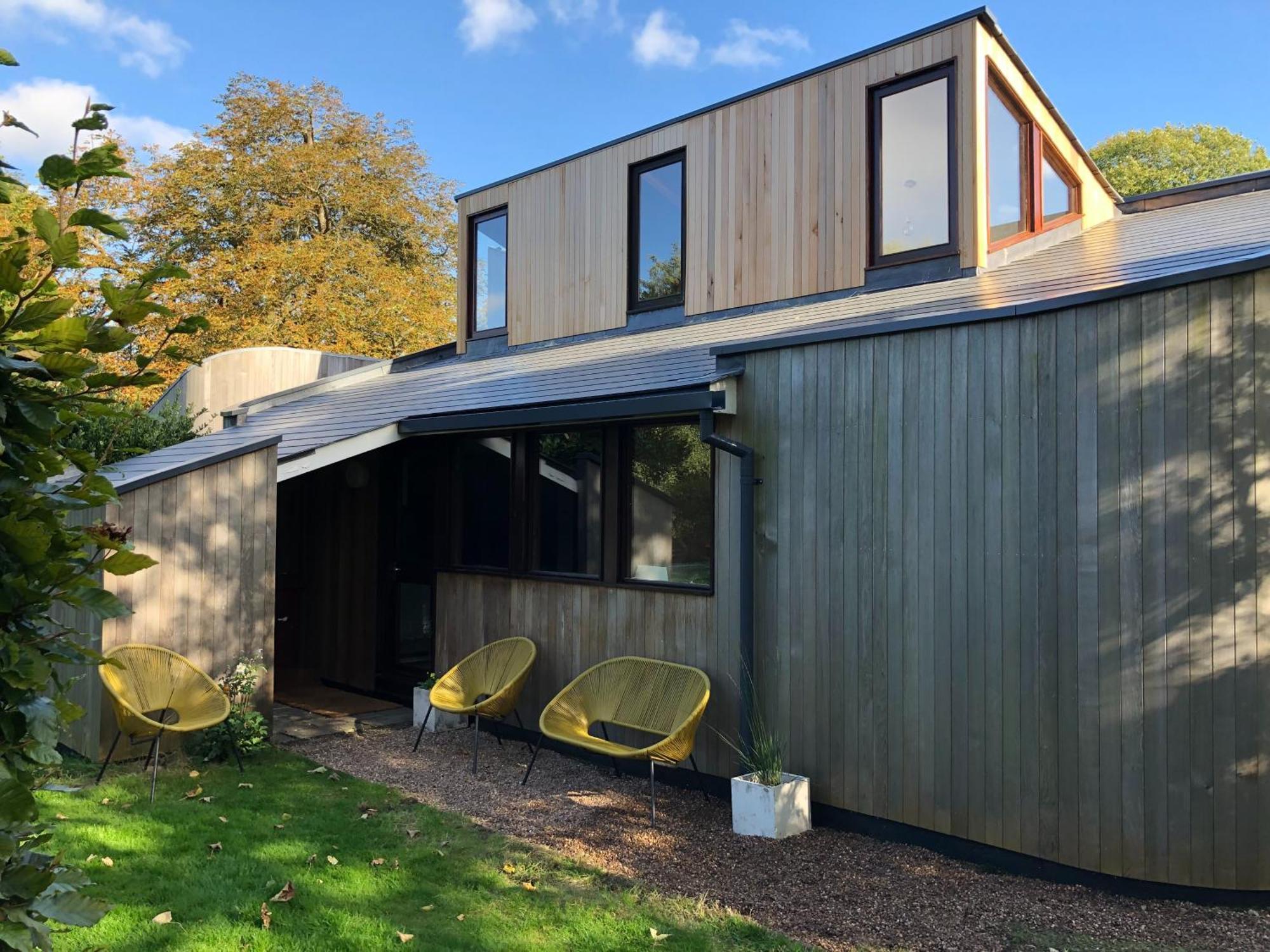 Unique & Rural Child Friendly Annexe With Large Gardens, Games & Tennis Court - Chichester Holiday Properties Exterior photo