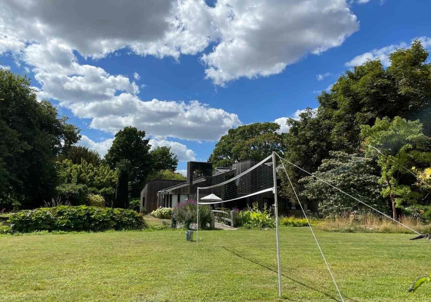 Unique & Rural Child Friendly Annexe With Large Gardens, Games & Tennis Court - Chichester Holiday Properties Exterior photo