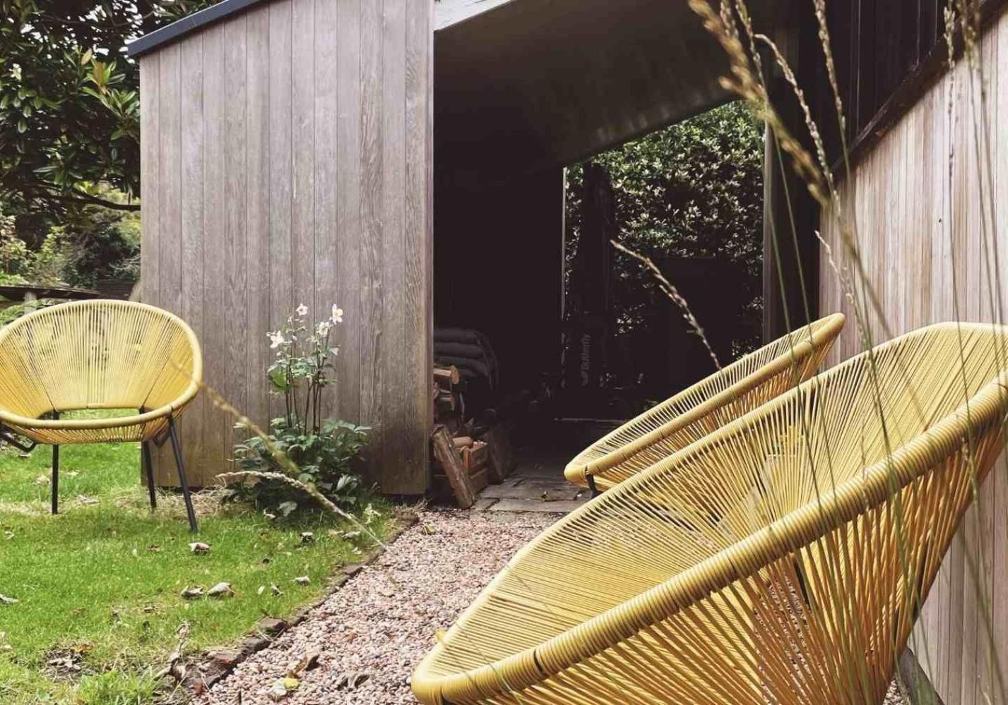 Unique & Rural Child Friendly Annexe With Large Gardens, Games & Tennis Court - Chichester Holiday Properties Exterior photo
